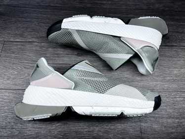 【NIKE】GO FLYEASE SHOES Nike's First Hands-Free Shoe: Go FlyEase. Nike.com