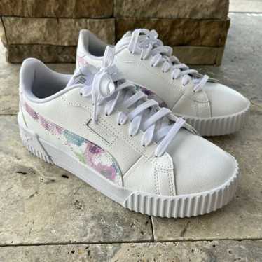 Women's White Puma Sneakers 8.5 Soft Foam
