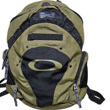 Oakley Vintage Backpack Spikes 00s Red And Black. | eBay