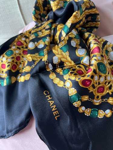 CHANEL シルク スカーフ ブラック ゴールド Square scarf - Silk twill, black, white, gold & light blue