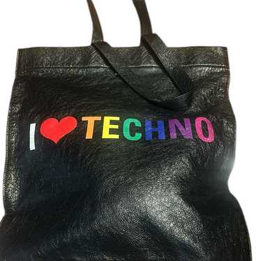 BALENCIAGA I LOVE TECHNO トートバッグ 楽天市場】バレンシアガ BALENCIAGA トートバッグ ブラック ロゴ