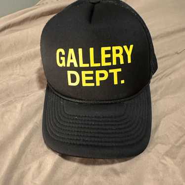 Gallery dept. black hat - Gem