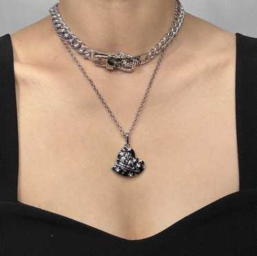 【Vivienne Westwood】クリスタル-embellished pendantネックレ Amazon | [ヴィヴィアンウエストウッド] Vivienne Westwood プチ