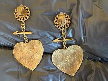 Rare Vintage Chanel heart arrow dangle drop earrin