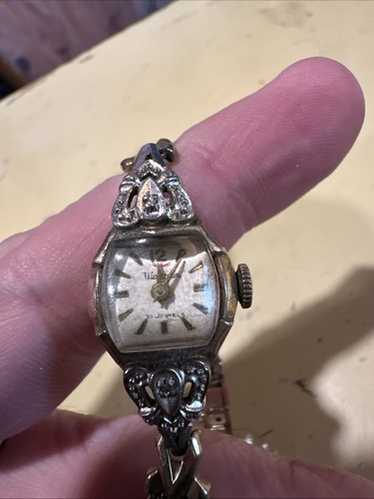 WALTHAM 21jewels 手巻き A909 WALTHAM 21jewels 手巻き A909