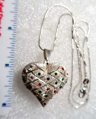 VINTAGE STUNNING STERLING SILVER PUFFY HEART NECKL