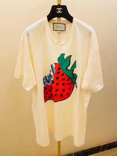 GUCCI strawberry Tシャツ　S Gucci Cream Strawberry Logo T-Shirt Size M Mens – Mine & Yours