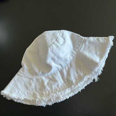 Bucket Hat With Frayed Edges Nip - image 1