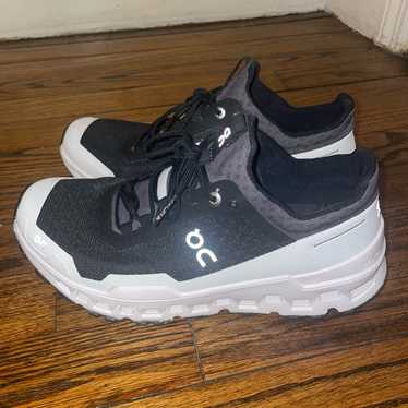 On Cloud Stratus Cloud Running Sneakers