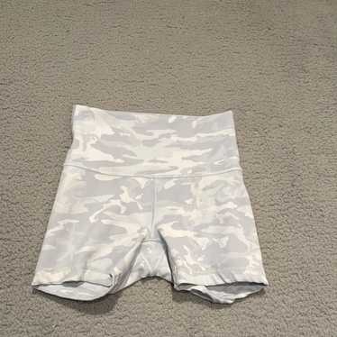 Lululemon Wunder Under Short Ribbed Size 4