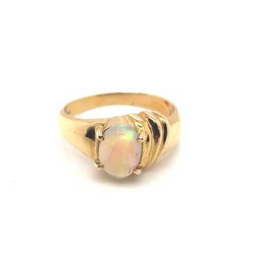 Oval Opal 18K Yellow Gold Ring