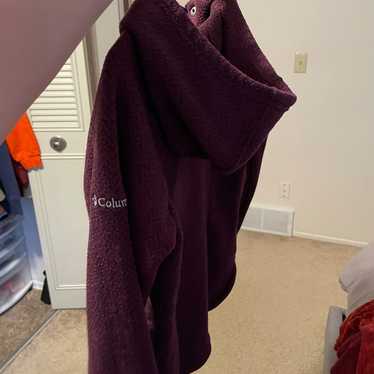 Columbia Maroon Pull Over