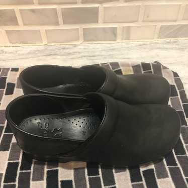 Womens Dansko Clogs Size 40