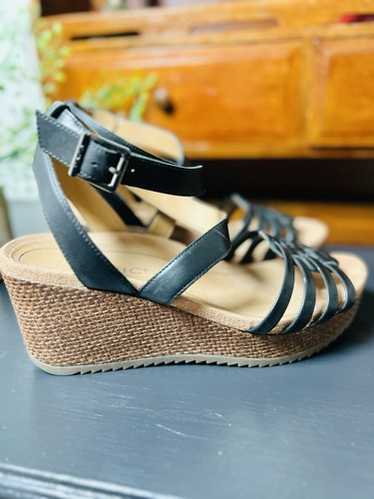 Vionic Clarisa Raffia Wedge Sandals Black Leather 