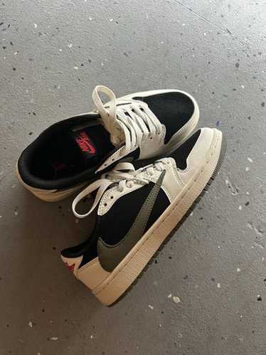 Size 8 - Jordan 1 Retro OG x Travis Scott Low Oliv