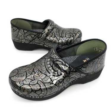 Dansko XP 2.0 Fossilized Black Silver Nurse Clogs 