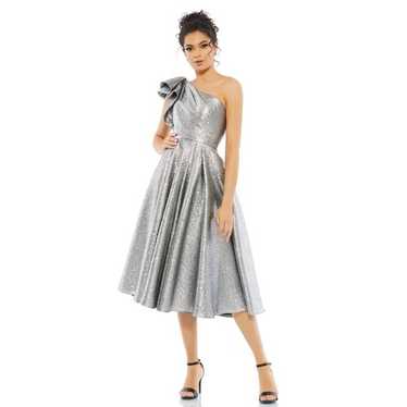 MAC DUGGAL -NWT- One Shoulder Silver Metallic Bow 