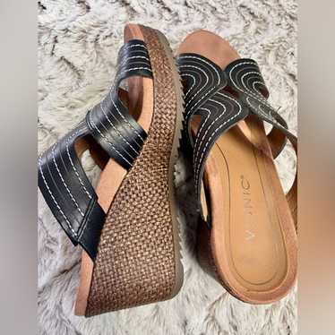 VIONIC Women's Black & Tan Malorie Raffia Platform
