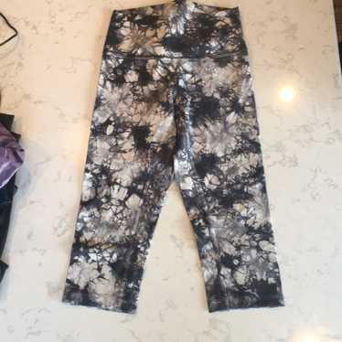Lululemon Wunder Under Crop 21" Size 4