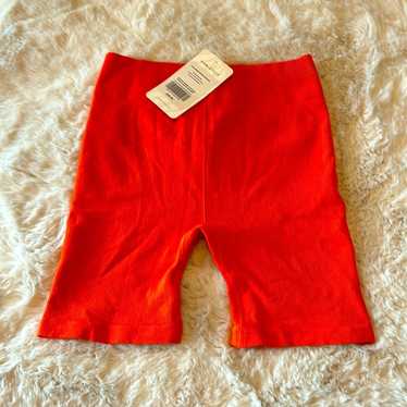 Fabletics High-Waisted Seamless Rib Short NWT