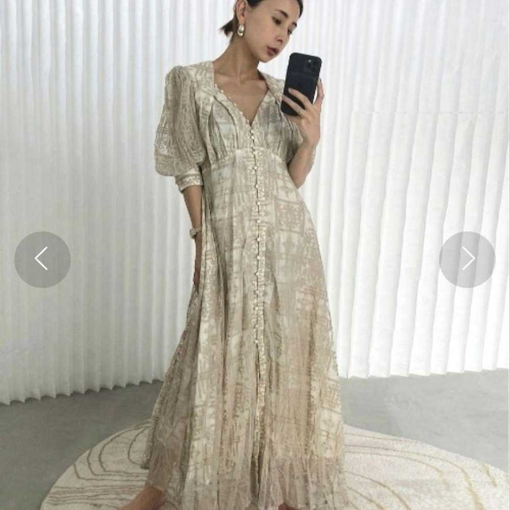 ワンピース ameri MEDI PALACE EMBROIDERY DRESS Ameri（アメリ）の「MEDI PALACE EMBROIDERY DRESS（ワンピース