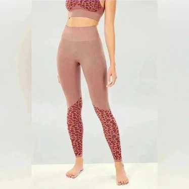 Fabletics - High-Waisted Seamless Leopard Legging