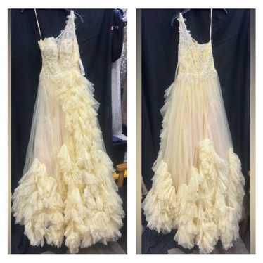 Mac Duggal 20538 NWT Yellow One Shoulder One-of-a-