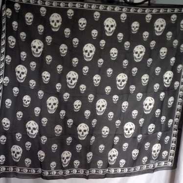 Alexander McQueen Classic Skull Scarf Shawl Black 