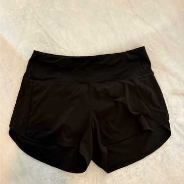 Size 8 Lululemon Speed Up Shorts