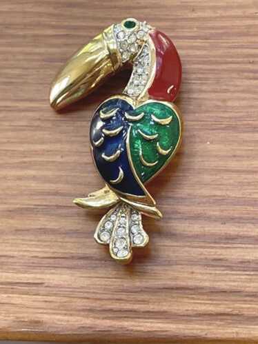 Attwood and sawyer brooch - Gem