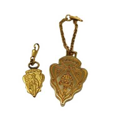 Gucci crest pendant - Gem