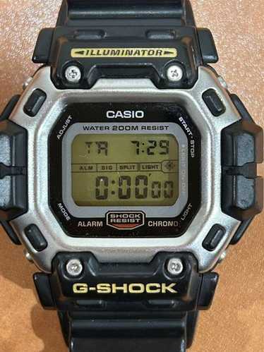 【美品】 G-SHOCK DW-8300 通称 ガンダム ヴィンテージ イエロー 美品】 G-SHOCK DW-8300 通称 ガンダム ヴィンテージ イエロー