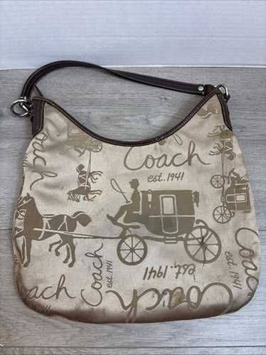 Coach carriage horse tan - Gem
