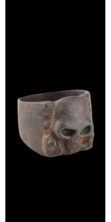 German skull ring - Gem
