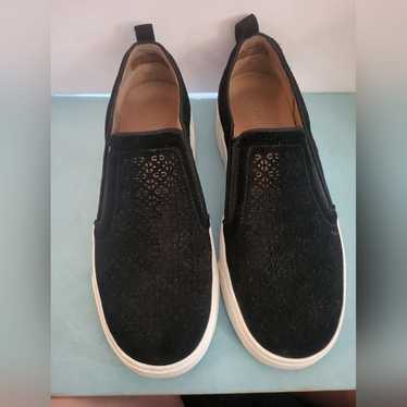 Wms Vionic Kimmie Perf Black Slip On Sneakers Sz … - image 1