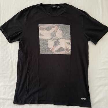 【レア】HUGO BOSS × マイケルジャクソン Tシャツ L サイズ BOSS × MICHAEL JACKSON］9月15日より遂に販売開始 | NEWSCAST
