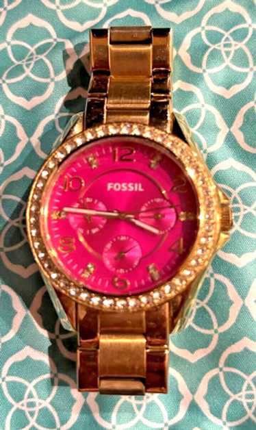 【未使用】FOSSIL ピンクベージュ×マザーオブパール ウォッチ Disney x Fossil 限定モデル 三針 ブラッシュ レザーウォッチ