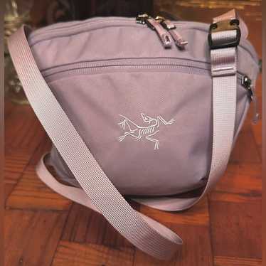 BEAMS　MANTIS2 WAISTPACK ARC'TERYX Arc'teryx x BEAMS Mantis 2 Waistpack Multi Color Limited