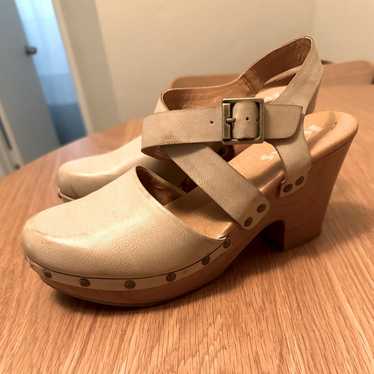korks abloom clogs