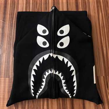 A BATHING APE® × BOUNTY HUNTER | bape.com