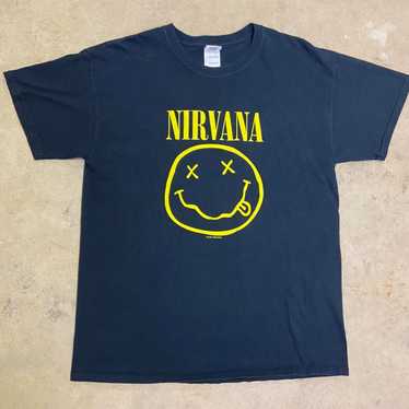 Vintage Nirvana 1992 Smiley Face Gray & Yellow Gildan Tag T