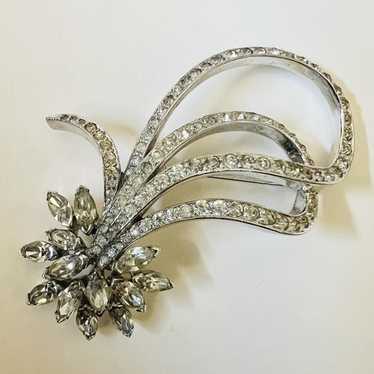 Vintage panetta brooch pin - Gem