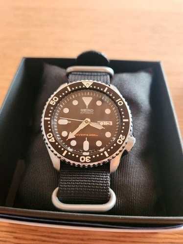 時計 Rare Seiko SKX007J Black Boy Seiko Black Boy SKX007 Vintage Day Date Black Slv Round