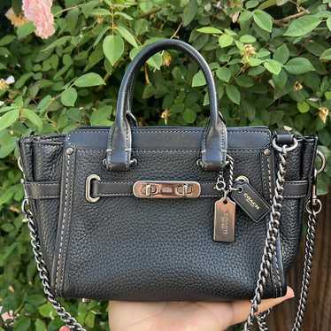バッグ COACH Swagger mini Handbag 2way Bicolor Coach Mini Swagger Handbag Review! Black with butterflies