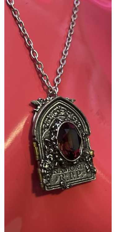 Alchemy gothic morticia p354 - Gem