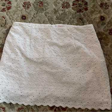 Elegant White Lace Skirt - image 1