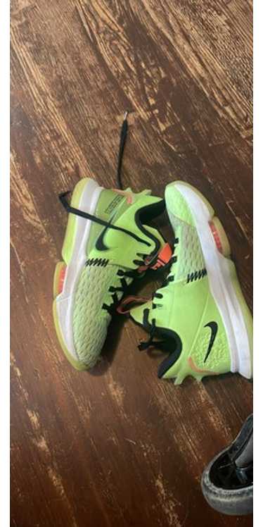 Lebron witness 5 size - Gem