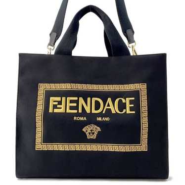 FENDI VERSACE FENDACE カードケース 楽天市場】VERSACE ヴェルサーチ フェンディ FENDI コラボ