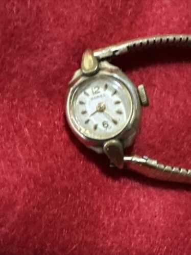 1960's WITTNAUER Woman's Watch Diamond Dial 10K RGP Bezel