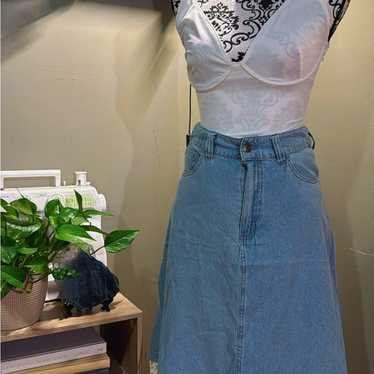 White Lace Bodysuit And Denim Skirt - image 1
